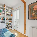40 M Near The Canal Saint-Martin