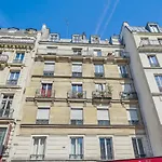 40 M Near The Canal Saint-Martin